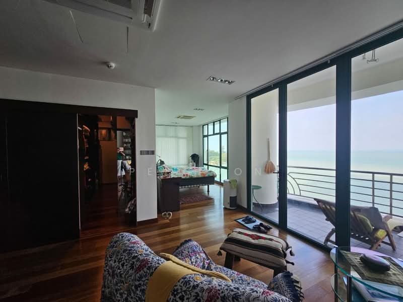 Condominium for Sale at Sri Golden Bay Condominium - Pei Hoon - Bedroom - PropertyGuru.com.my