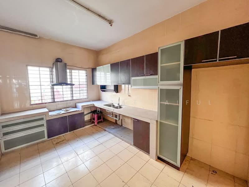 3-storey Terraced House for Sale in Taman Minang Ria (Cheras) - Mohd Aizat Saiful Bahri - Kitchen - PropertyGuru.com.my