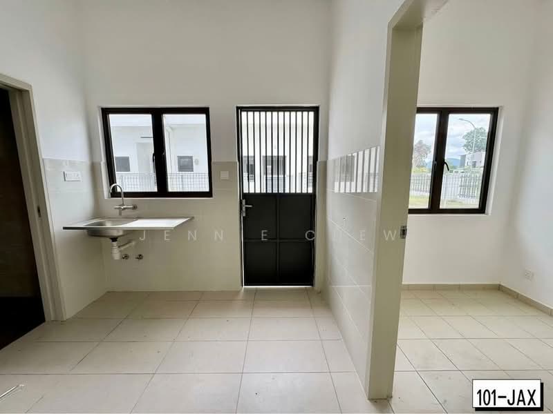 2-storey Terraced House for Sale in Shah Alam (Selangor) - Jennie Chew - Kitchen - PropertyGuru.com.my