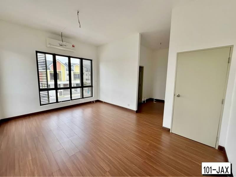2-storey Terraced House for Sale in Shah Alam (Selangor) - Jennie Chew - Living Room - PropertyGuru.com.my