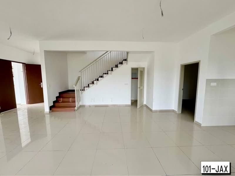 2-storey Terraced House for Sale in Shah Alam (Selangor) - Jennie Chew - Living Room - PropertyGuru.com.my