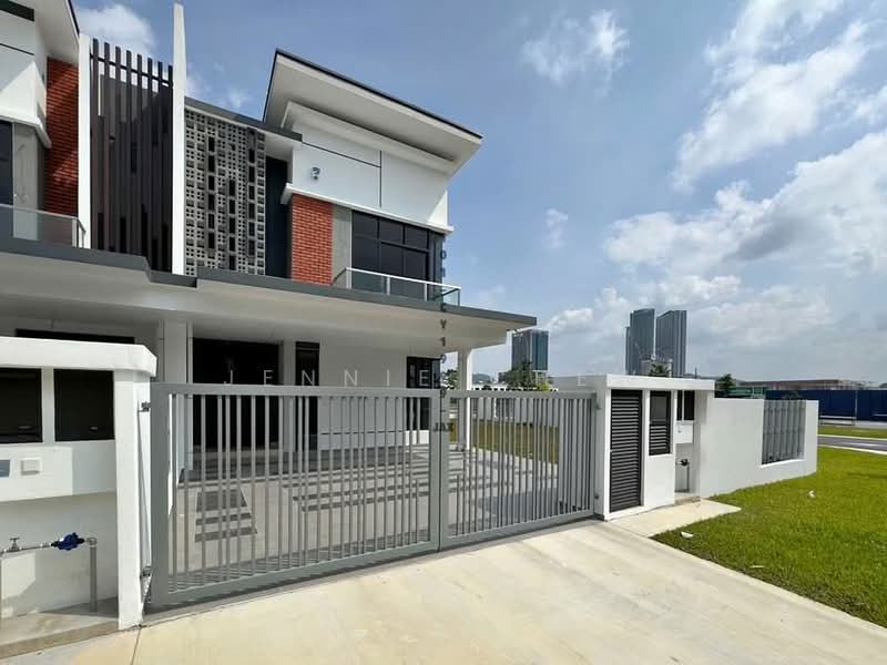 2-storey Terraced House for Sale in Shah Alam (Selangor) - Jennie Chew - Exterior - PropertyGuru.com.my