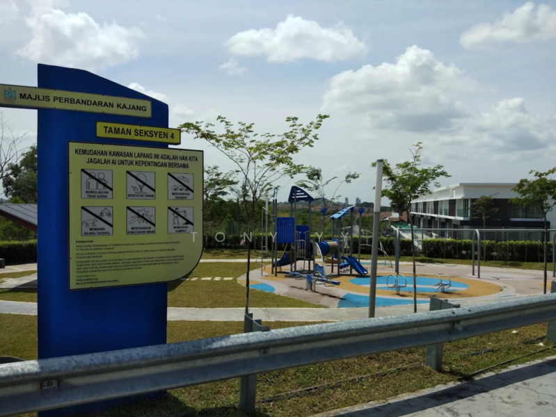 Townhouse for Sale in Bandar Mahkota Cheras (Cheras) - Tony YY - Exterior - PropertyGuru.com.my