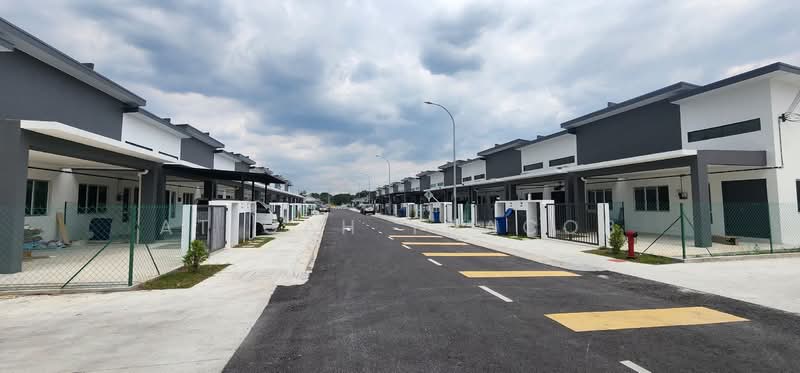 1-storey Terraced House for Rent in Seksyen 29 (Shah Alam) - Atiqah Yaacob - Exterior - PropertyGuru.com.my