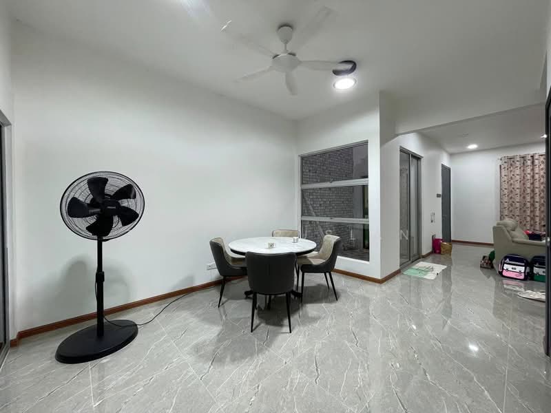 Rumah Teres 2 Tingkat untuk Dijual di Alam Impian (Shah Alam) - Tasya Ruslan - Living Room - PropertyGuru.com.my