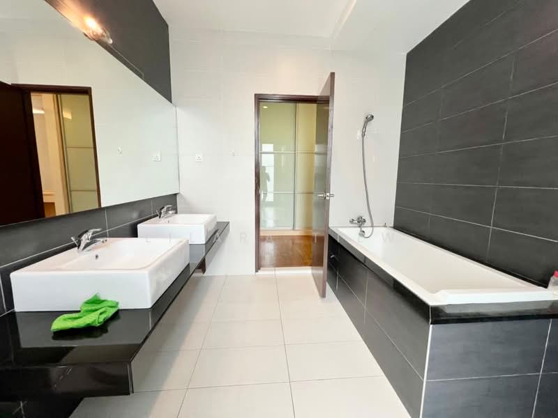 Semi-Detached House for Sale in Johor Bahru (Johor) - Lilara Tiew - Bathroom - PropertyGuru.com.my