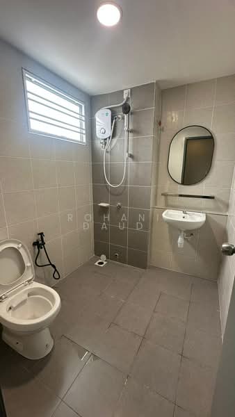 1-storey Terraced House for Rent in Dengkil (Selangor) - Rohani Daud - Bathroom - PropertyGuru.com.my