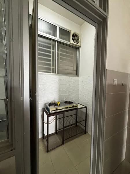 Condominium for Rent at Green Park Residence - Suhailah Kamarul Bahrin - Kitchen - PropertyGuru.com.my