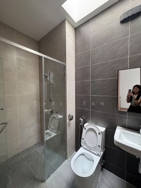 3-storey Terraced House for Rent in Taman Puchong Legenda (Puchong) - Chris Tan - Bathroom - PropertyGuru.com.my