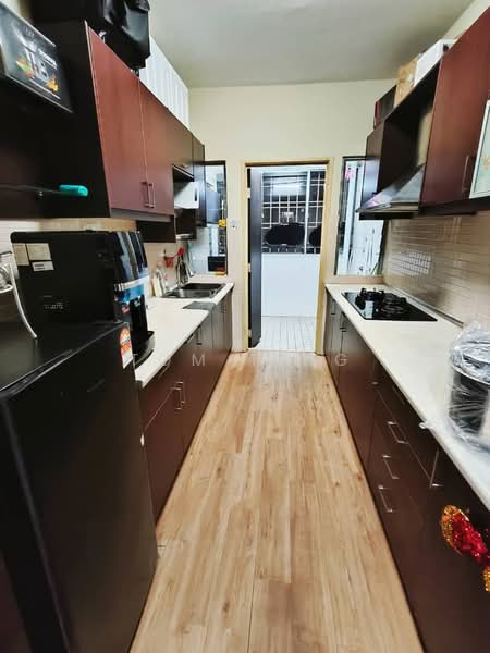 Puncak Seri Kelana untuk Untuk Disewa - RM 2,300 /bulan, Mac 2026 - Kitchen - PropertyGuru.com.my