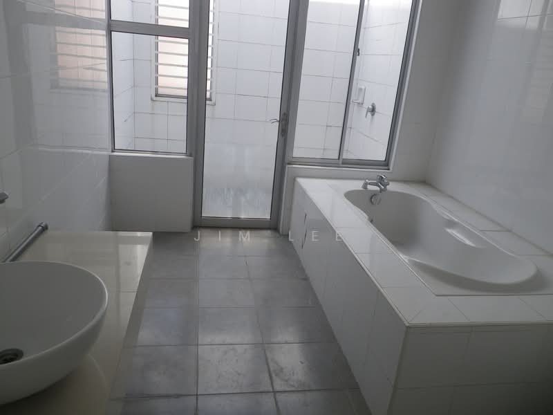 Semi-Detached House for Sale in Rawang (Selangor) - Jim Lee - Bathroom - PropertyGuru.com.my