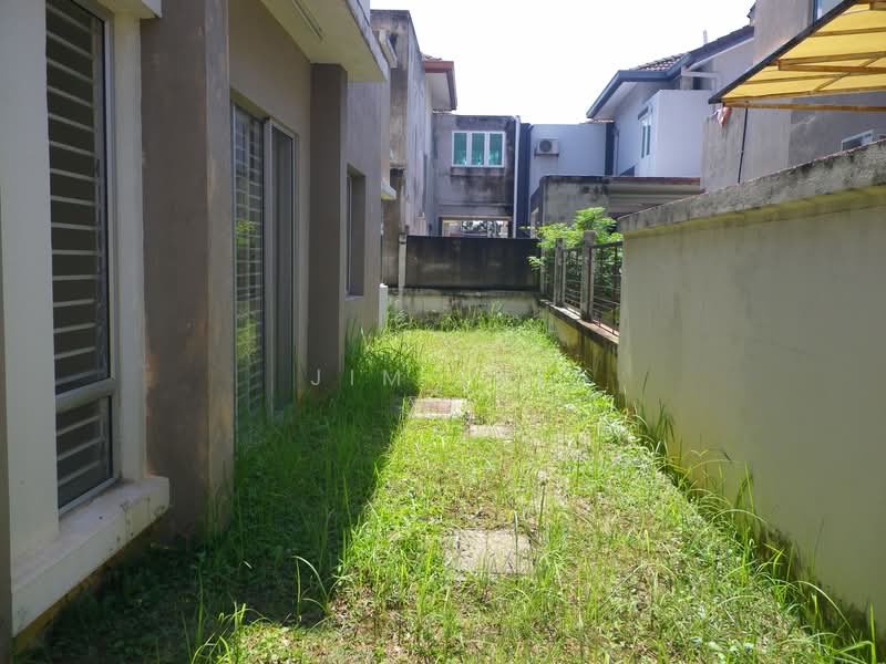 Semi-Detached House for Sale in Rawang (Selangor) - Jim Lee - Side land - PropertyGuru.com.my