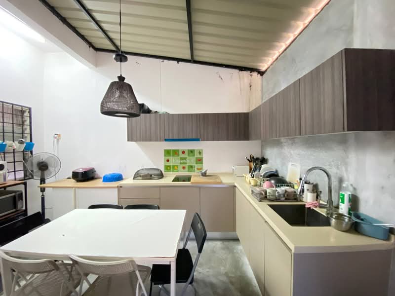 2-storey Terraced House for Sale in Bandar Baru Bangi (Selangor) - Mahirah . - Kitchen - PropertyGuru.com.my