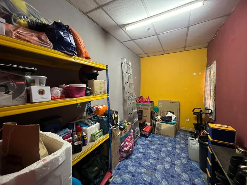 Flat for Sale at Taman Pendamar Indah 2 - Ali Idris - Interior - PropertyGuru.com.my