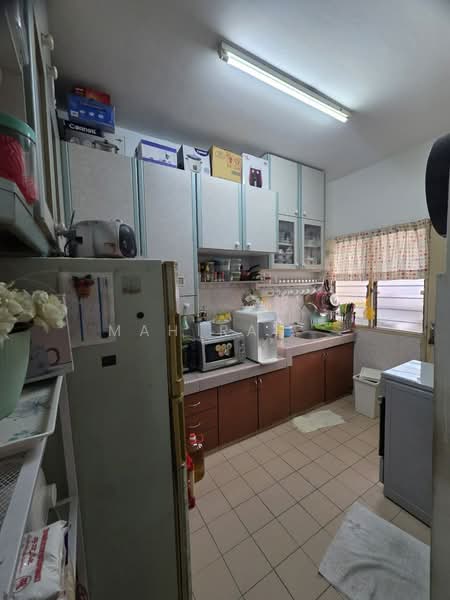 2-storey Terraced House for Sale in Taman Ramal Ros (Bangi) - Mahirah . - Kitchen - PropertyGuru.com.my