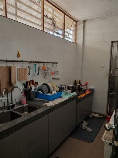 Taman Putera Indah untuk Untuk Dijual - RM 810,000, Feb 2026 - Kitchen - PropertyGuru.com.my