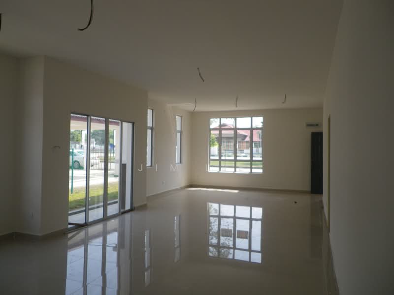 Rumah Banglo untuk Dijual di Bandar Tasik Senangin (Lenggeng) - Jim Lee - Living Room - PropertyGuru.com.my