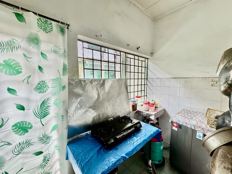 2-storey Terraced House for Sale in Bandar Sri Damansara (Selangor) - Ali Idris - Kitchen - PropertyGuru.com.my