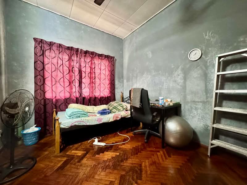 2-storey Terraced House for Sale in Bandar Sri Damansara (Selangor) - Ali Idris - Bedroom - PropertyGuru.com.my
