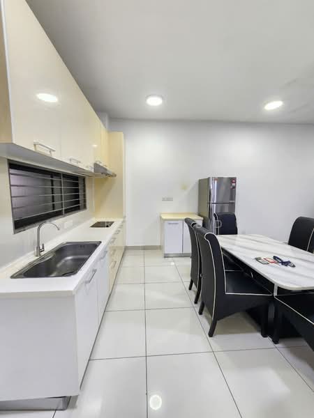 Mirage By The Lake untuk Untuk Disewa - RM 2,000 /bulan, Mac 2026 - Kitchen - PropertyGuru.com.my