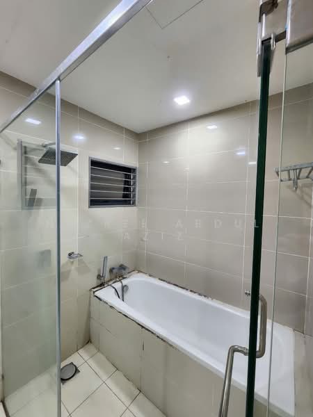 Mirage By The Lake untuk Untuk Disewa - RM 2,000 /bulan, Mac 2026 - Bathroom - PropertyGuru.com.my