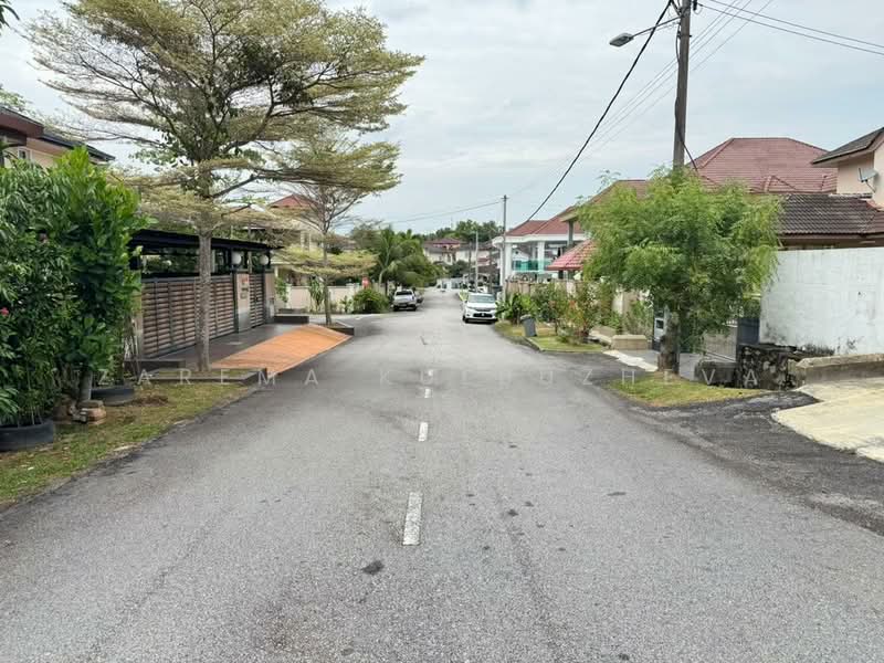 Rumah Banglo untuk Dijual di Taman Rasah Kemayan (Rasah) - Zarema Kulbuzheva - Exterior - PropertyGuru.com.my