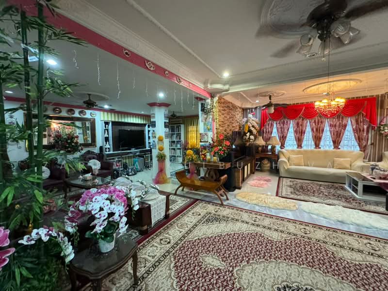 Rumah Banglo untuk Dijual di Taman Rasah Kemayan (Rasah) - Zarema Kulbuzheva - Living Room - PropertyGuru.com.my