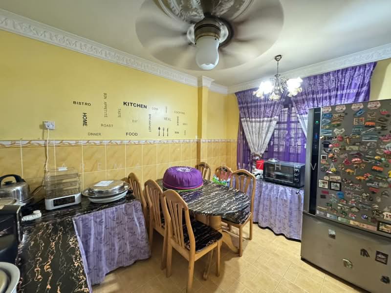 Rumah Banglo untuk Dijual di Taman Rasah Kemayan (Rasah) - Zarema Kulbuzheva - Kitchen - PropertyGuru.com.my
