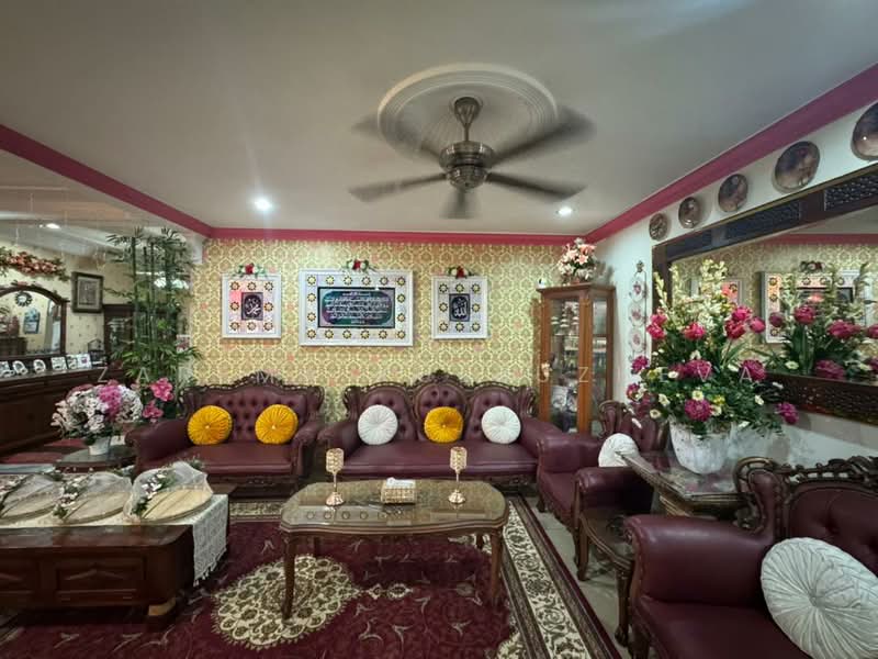 Rumah Banglo untuk Dijual di Taman Rasah Kemayan (Rasah) - Zarema Kulbuzheva - Living Room - PropertyGuru.com.my