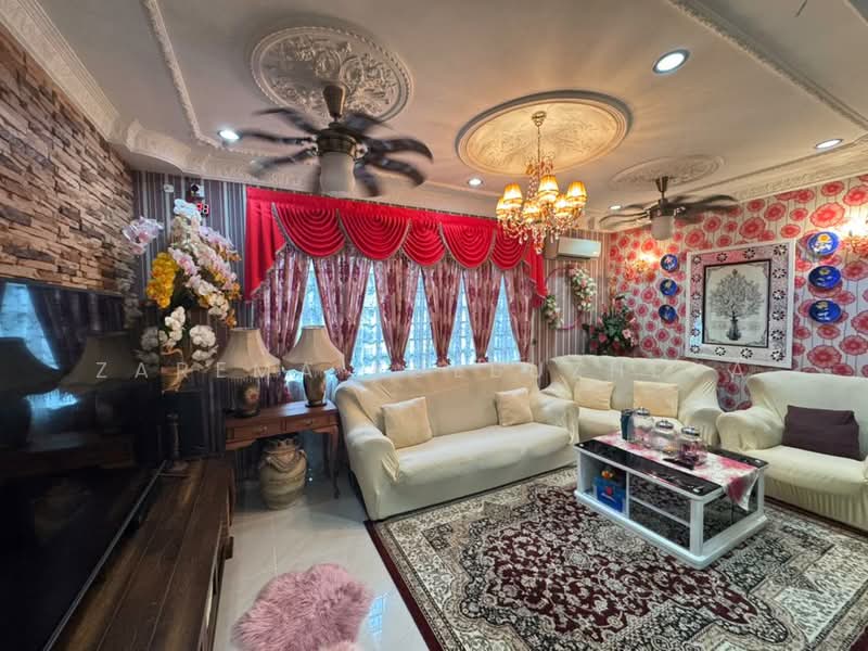 Rumah Banglo untuk Dijual di Taman Rasah Kemayan (Rasah) - Zarema Kulbuzheva - Living Room - PropertyGuru.com.my