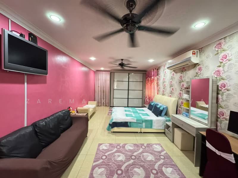 Rumah Banglo untuk Dijual di Taman Rasah Kemayan (Rasah) - Zarema Kulbuzheva - Bedroom - PropertyGuru.com.my
