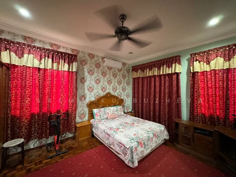 Rumah Banglo untuk Dijual di Taman Rasah Kemayan (Rasah) - Zarema Kulbuzheva - Bedroom - PropertyGuru.com.my