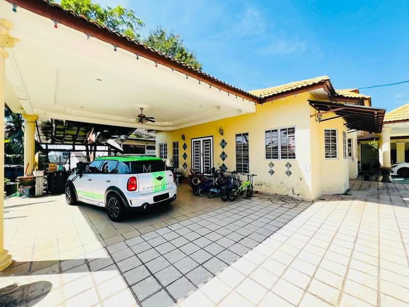 Bungalow for Sale in Bandar Baru Bangi (Selangor) - Akramin Firdaus Bin Mokhtar - Exterior - PropertyGuru.com.my