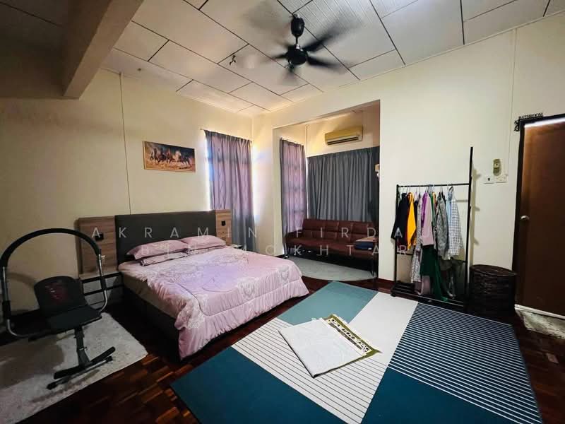 Bungalow for Sale in Bandar Baru Bangi (Selangor) - Akramin Firdaus Bin Mokhtar - Bedroom - PropertyGuru.com.my