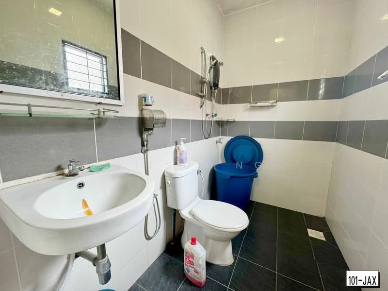 1-storey Terraced House for Sale in Bandar Bukit Raja (Klang) - Wilson Ng - Bathroom - PropertyGuru.com.my