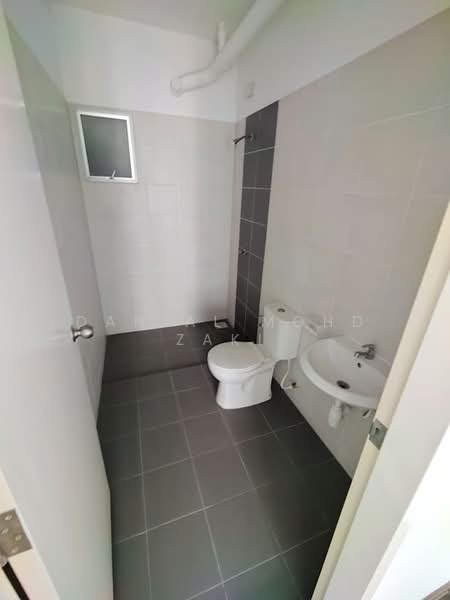 Residensi Pauh Permai untuk Untuk Dijual - RM 330,000, Feb 2026 - Bathroom - PropertyGuru.com.my