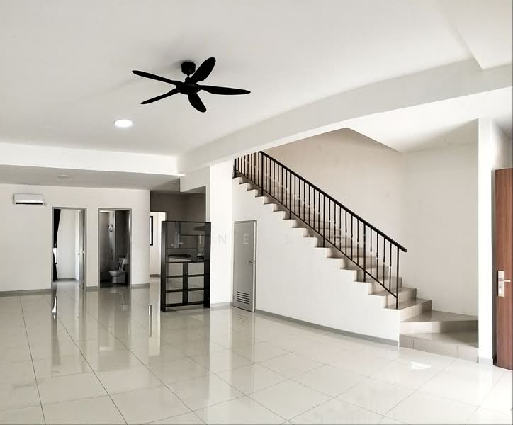 2-storey Terraced House for Rent in Bandar Bukit Puchong (Puchong) - Celine Shoo - Living Room - PropertyGuru.com.my