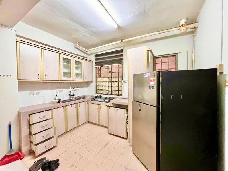 Kenaria Condominium untuk Untuk Dijual - RM 240,000, Feb 2026 - Kitchen - PropertyGuru.com.my