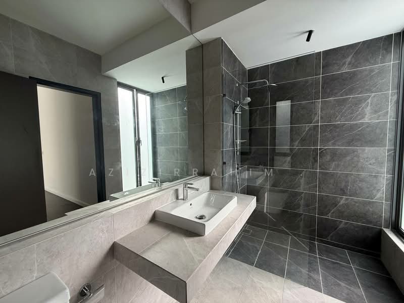 Semi-Detached House for Rent in Dengkil (Selangor) - Azizirrahim . - Bathroom - PropertyGuru.com.my