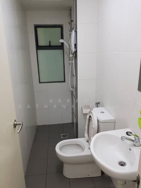 Pangsapuri untuk Dijual di Pangsapuri Alpinia - Arran Sathananthar - Bathroom - PropertyGuru.com.my