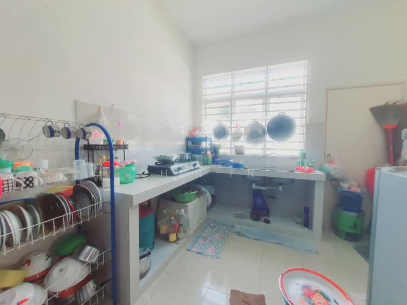 Semi-Detached House for Sale in Taman Keris Emas (Sungai Udang) - CHIN FN - Kitchen - PropertyGuru.com.my