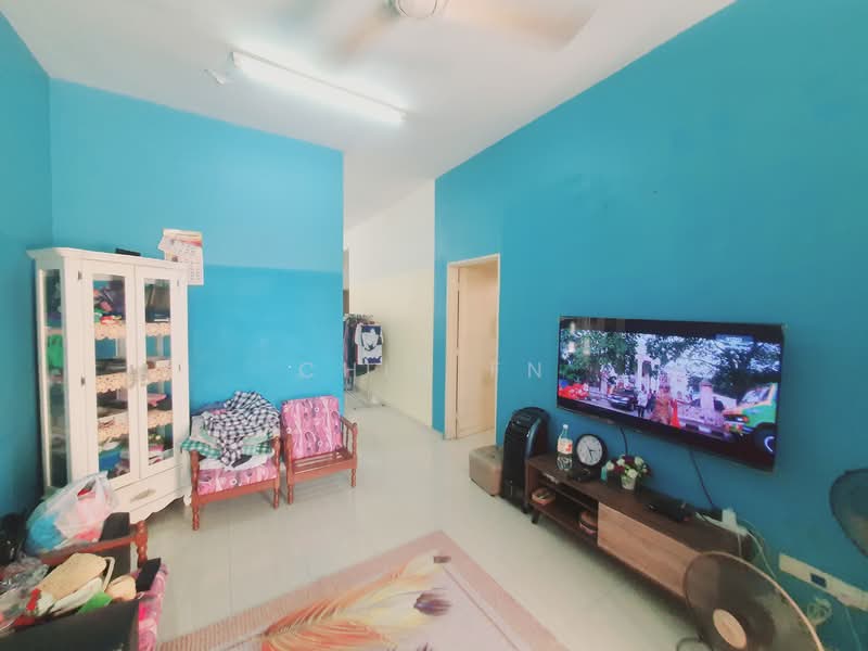 Semi-Detached House for Sale in Taman Keris Emas (Sungai Udang) - CHIN FN - Living Room - PropertyGuru.com.my