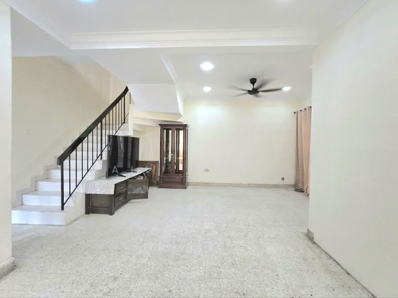 Taman Cempaka Ampang Double Storey Terrace House For Sale Corner Lot untuk Untuk Dijual - RM 1,000,000, Feb 2026 - Living Room - PropertyGuru.com.my