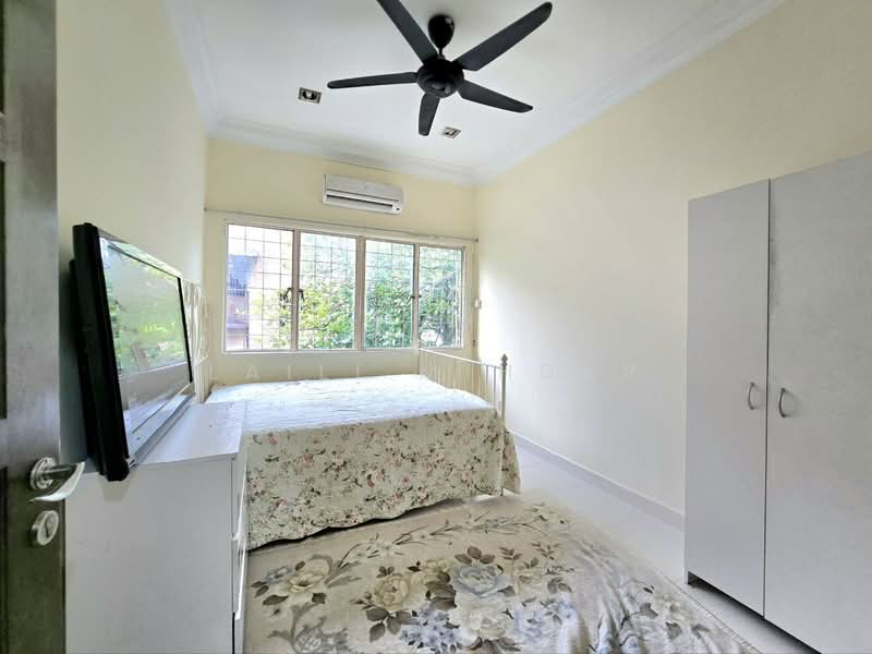 Taman Cempaka Ampang Double Storey Terrace House For Sale Corner Lot untuk Untuk Dijual - RM 1,000,000, Feb 2026 - Bedroom - PropertyGuru.com.my