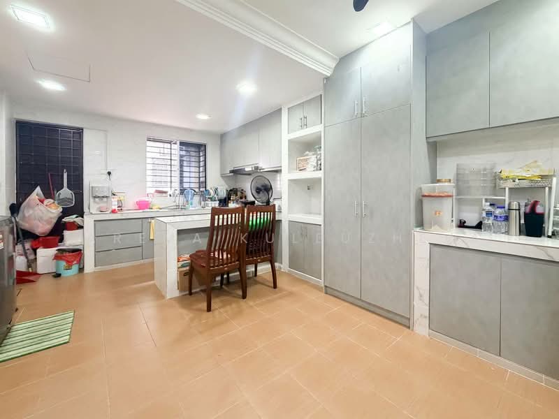 2-storey Terraced House for Sale in Taman Universiti Bangi (Kajang) - Zarema Kulbuzheva - Kitchen - PropertyGuru.com.my