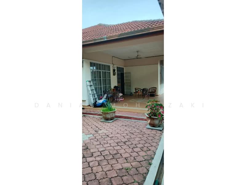 Bungalow for Sale in Taman Tunku Sarina (Bandar Darulaman) - Danial Mohd Zaki - Exterior - PropertyGuru.com.my