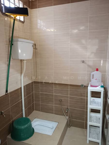 Bungalow for Sale in Taman Tunku Sarina (Bandar Darulaman) - Danial Mohd Zaki - Bathroom - PropertyGuru.com.my