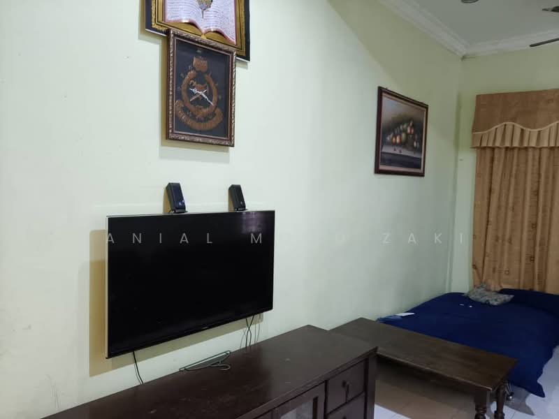 Bungalow for Sale in Taman Tunku Sarina (Bandar Darulaman) - Danial Mohd Zaki - Bedroom - PropertyGuru.com.my