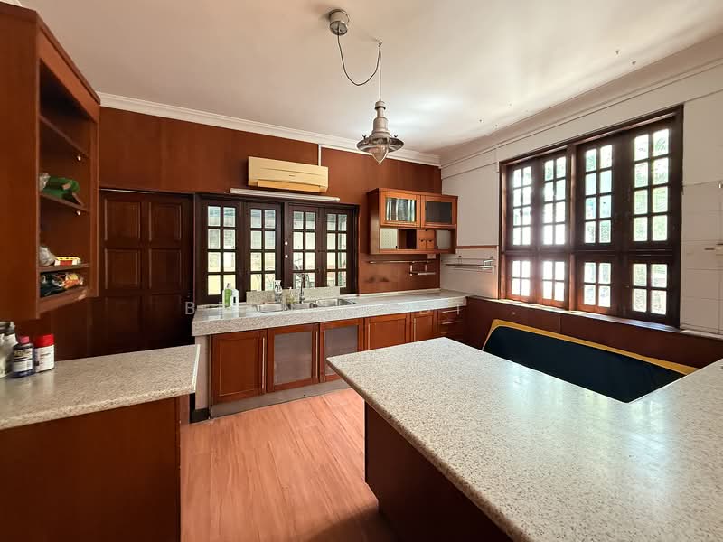 Bungalow for Sale in Seputeh (Kuala Lumpur) - Bernhardt . - Kitchen - PropertyGuru.com.my