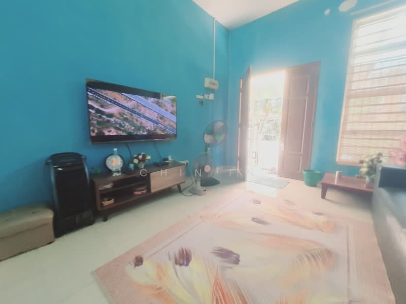 Semi-Detached House for Rent in Taman Keris Emas (Sungai Udang) - CHIN FN - Living Room - PropertyGuru.com.my